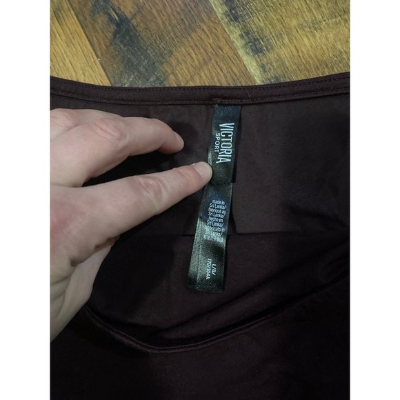 Victoria Sport One‎ Shoulder Crop top - Picture 2 of 2